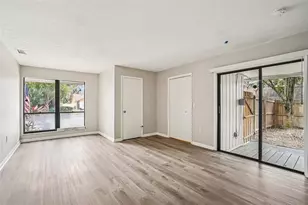 4218 Water Oaks Ln, Tampa, FL 33618 - Photo 16