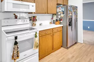 811 Helmsman Way, Palm Harbor, FL 34685 - Photo 12