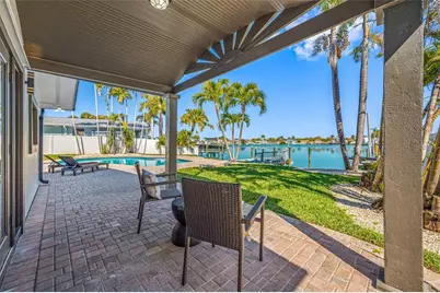 7905 9th Avenue S, Saint Petersburg, FL 33707 - Photo 4