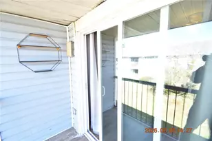 5052 Terrace Club Ln, Tampa, FL 33617 - Photo 14