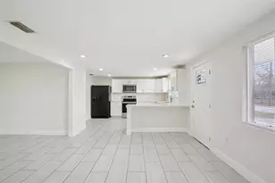 3808 Coral Dr, Tampa, FL 33619 - Photo 6