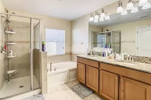 13401 Graham Yarden Dr, Riverview, FL 33579 - Photo 6