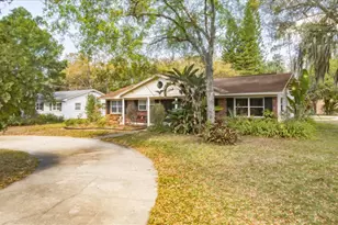 2101 W Kyra Dr, Tampa, FL 33612 - Photo 4