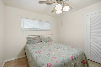 2101 W Kyra Drive, Tampa, FL 33612 - Photo 22