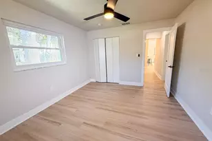 1470 Serpentine Dr S, Saint Petersburg, FL 33705 - Photo 14