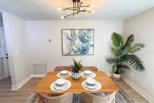 1470 Serpentine Dr S, Saint Petersburg, FL 33705 - Photo 6