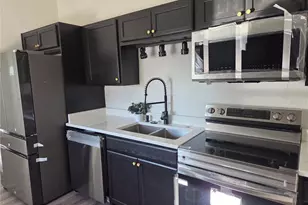 416 Country Club Dr, Oldsmar, FL 34677 - Photo 4