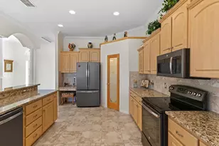 13417 Whitehaven Ct, Spring Hill, FL 34609 - Photo 8