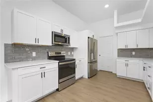 6778 Greenview Ln, Englewood, FL 34224 - Photo 12