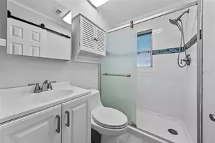 331 83rd Ave NE, Saint Petersburg, FL 33702 - Photo 16