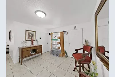 3306 E Chelsea Street, Tampa, FL 33610 - Photo 8