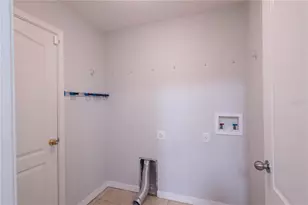 8022 Alamosa Wood Ave, Ruskin, FL 33573 - Photo 12