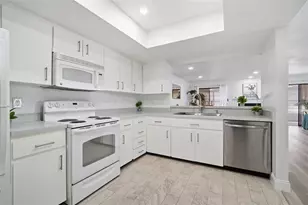9100 Park Blvd, Seminole, FL 33777 - Photo 14