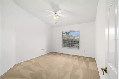 10246 Timberland Point Dr, Tampa, FL 33647 - Photo 18