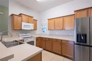 8022 Alamosa Wood Ave, Ruskin, FL 33573 - Photo 8