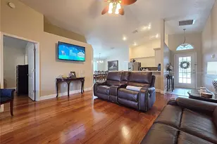 2807 Wilder Park Dr, Plant City, FL 33566 - Photo 4