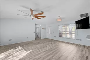 8849 Richmond St, Gibsonton, FL 33534 - Photo 6