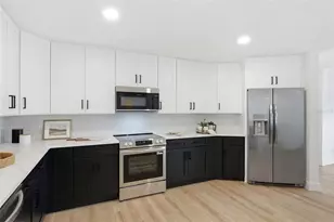 2770 Westchester Dr S, Clearwater, FL 33761 - Photo 14
