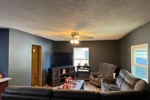 4755 20th St, Zephyrhills, FL 33542 - Photo 2