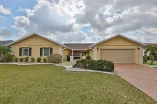 2106 W View Dr, Sun City Center, FL 33573 - Photo 2