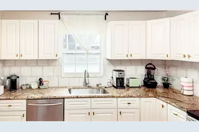 609 E Louisiana Avenue, Tampa, FL 33603 - Photo 12