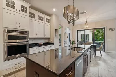 2906 W Hawthorne Road, Tampa, FL 33611 - Photo 16