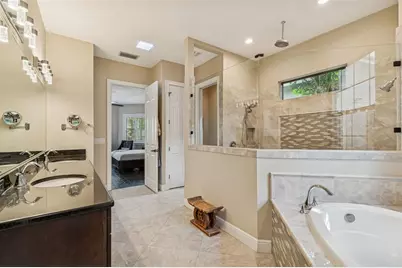 2906 W Hawthorne Road, Tampa, FL 33611 - Photo 24