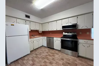 2170 Americus Boulevard S #7, Clearwater, FL 33763 - Photo 4