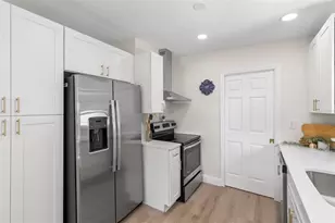 5235 54th Ave N, Saint Petersburg, FL 33709 - Photo 10