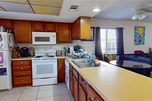 2888 Bancroft Cir E, Palm Harbor, FL 34683 - Photo 4