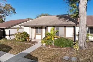 2888 Bancroft Cir E, Palm Harbor, FL 34683 - Photo 2