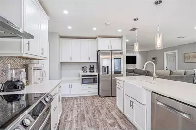 3012 N Highland Avenue, Tampa, FL 33603 - Photo 10