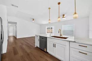 662 Bryan Terrace Dr, Brandon, FL 33511 - Photo 10