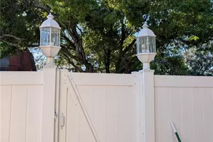 8118 Oak Trace Way, Tampa, FL 33634 - Photo 6