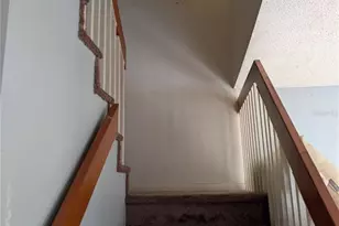 8118 Oak Trace Way, Tampa, FL 33634 - Photo 14