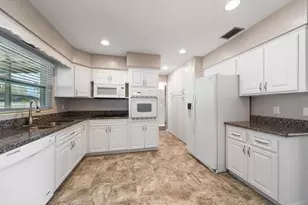 1624 Fruitwood Dr, Clearwater, FL 33756 - Photo 10