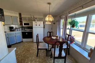 39438 Rockford Ave, Zephyrhills, FL 33542 - Photo 28