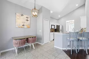 4617 Whispering Park Ln, Tampa, FL 33614 - Photo 18