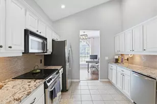 4617 Whispering Park Ln, Tampa, FL 33614 - Photo 22