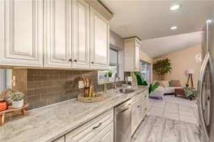 2541 60th Ave S, Saint Petersburg, FL 33712 - Photo 12