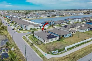 901 Golden Shiner Ave, Ruskin, FL 33570 - Photo 30