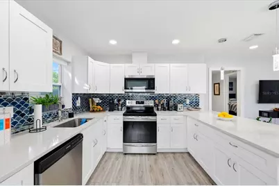 2584 14th Avenue S, Saint Petersburg, FL 33712 - Photo 8