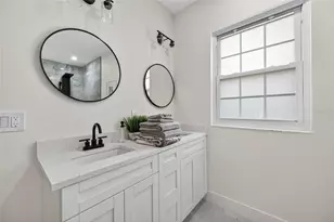 5175 23rd Ave N, Saint Petersburg, FL 33710 - Photo 24