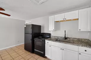 6401 31st St N, Saint Petersburg, FL 33702 - Photo 10