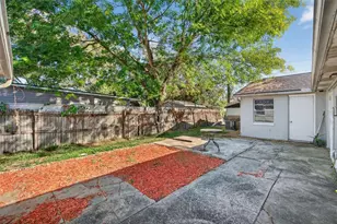 6401 31st St N, Saint Petersburg, FL 33702 - Photo 32