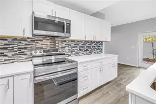 4330 Tyler Cir N, Saint Petersburg, FL 33709 - Photo 6