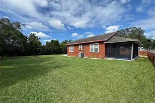 8516 N 12th St, Tampa, FL 33604 - Photo 22