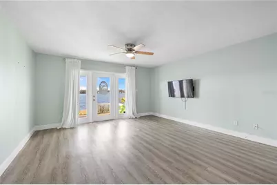 125 Pompano Drive SE, Saint Petersburg, FL 33705 - Photo 4
