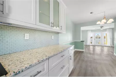 125 Pompano Drive SE, Saint Petersburg, FL 33705 - Photo 10