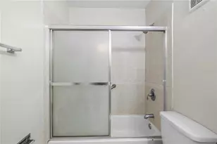 125 Pompano Dr SE, Saint Petersburg, FL 33705 - Photo 16